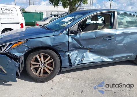 2015 Hyundai Sonata Se z USA, uszkodzony, nr VIN 5NPE24AF6FH105910